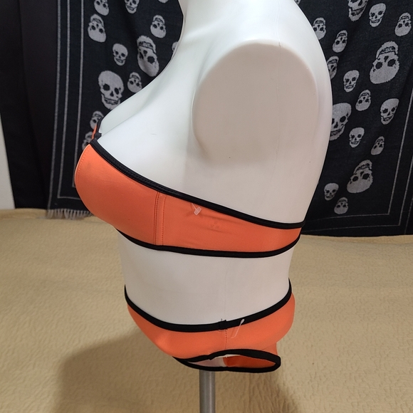 2 Piece Neoprene bikini size M - Picture 3 of 11